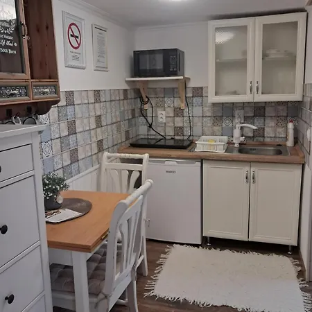 Takler Apartment *